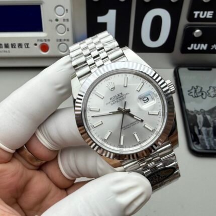 1:1 SUPER REPLICA ROLEX DATEJUST 41MM FLUTED WHITE GOLD JUBILEE SILVER